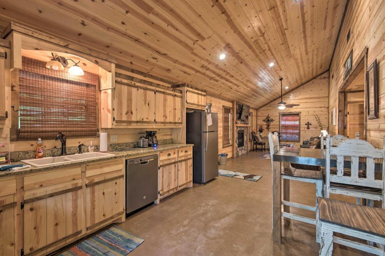 Cabin With Hot Tub - Near Broken Bow Lake And Hiking! エクステリア 写真